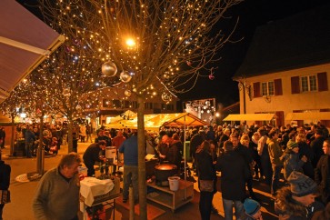 Adventsstimmung und Geselligkeit